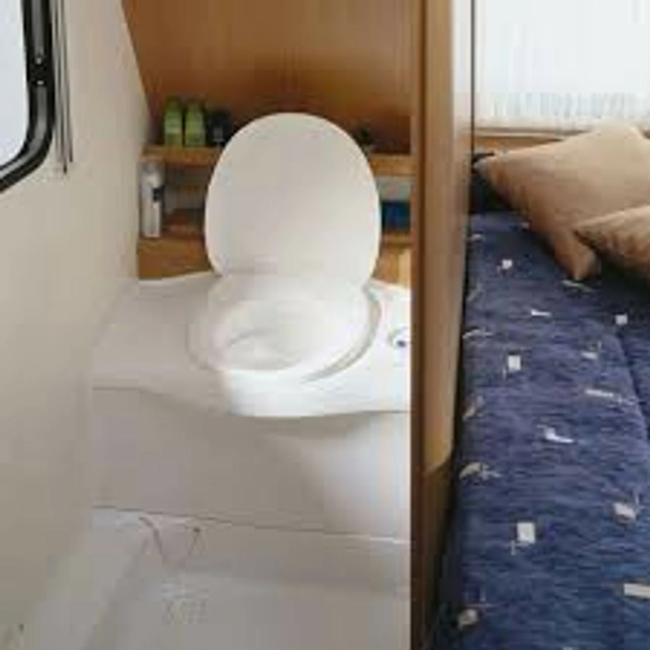 Thetford C403 Caravan & Motorhome Cassette Toilet 4 Thetford C403 Caravan & Motorhome Cassette Toilet - Image 4