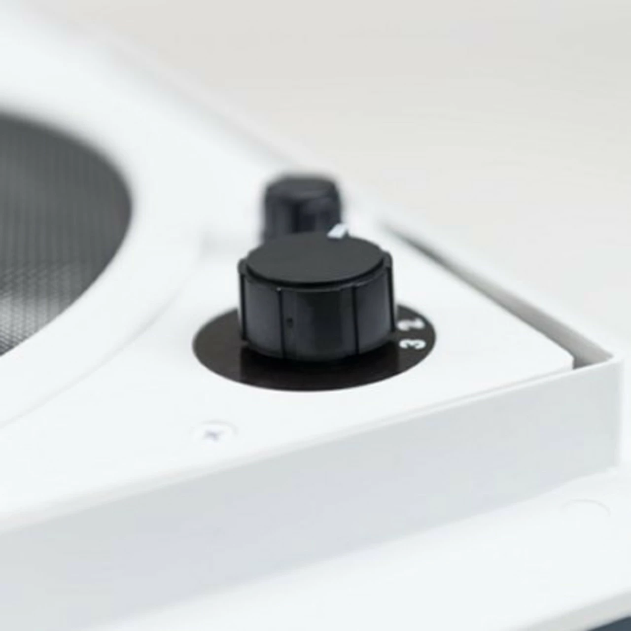 The Dometic FanTastic Roof Vent 2250 7 The Dometic FanTastic Roof Vent 2250 - Image 7