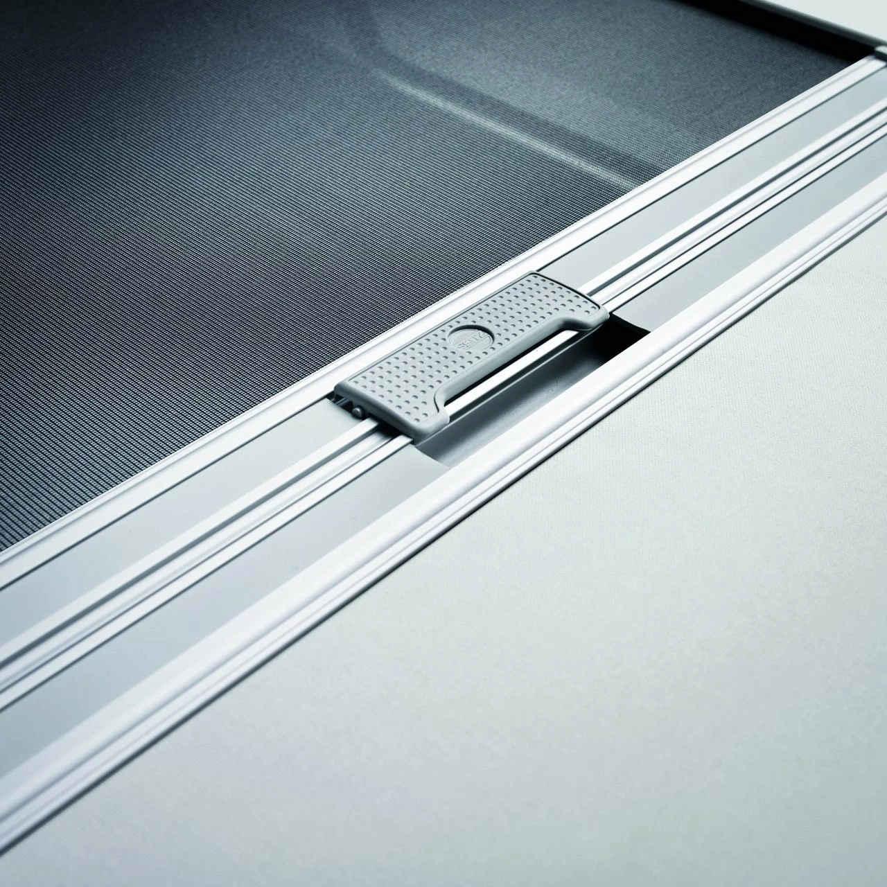 Dometic Seitz Heki 2 Caravan And Motorhome Roof Light 4 Dometic Seitz Heki 2 Caravan And Motorhome Roof Light - Image 4