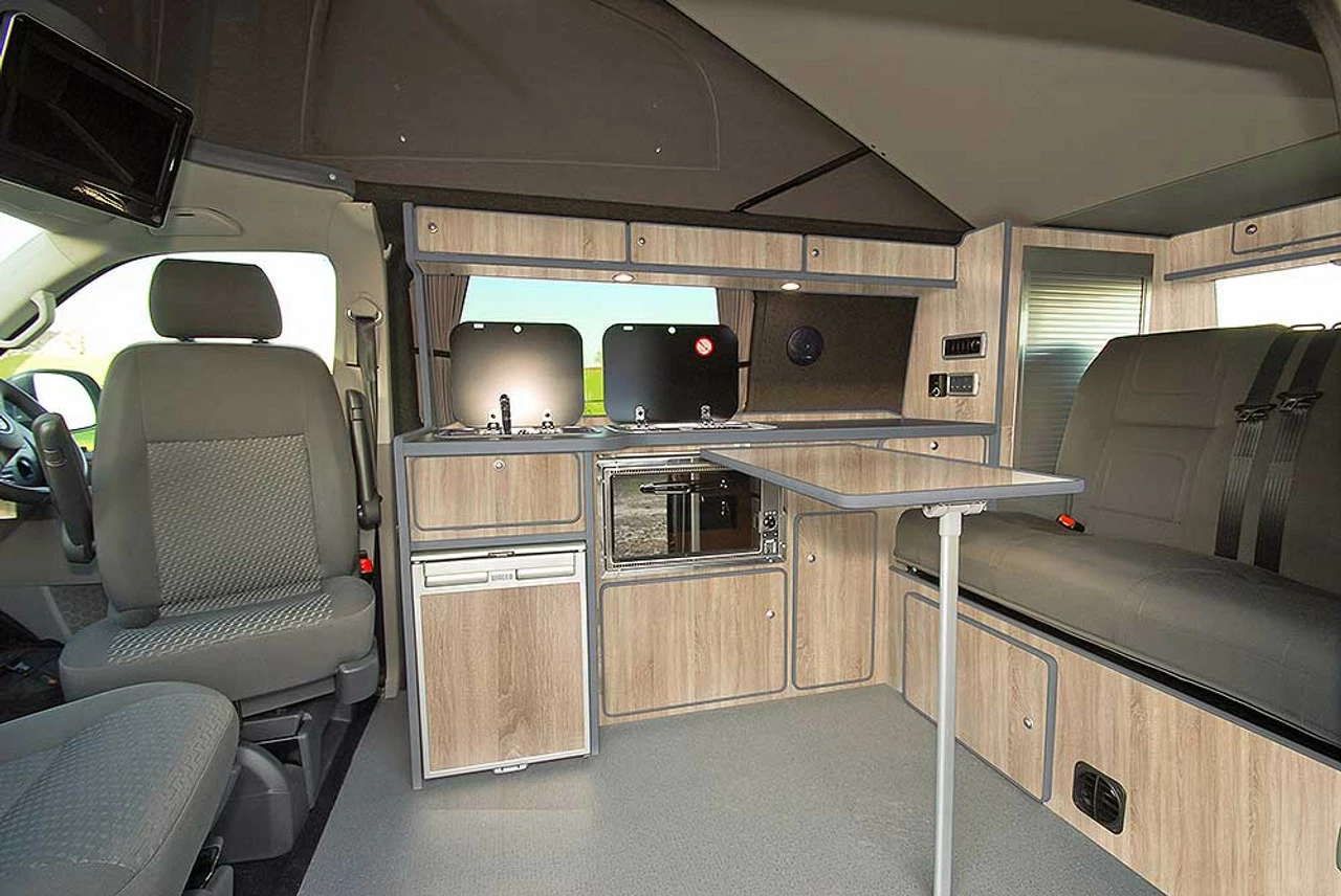 Morland 15mm Lightweight Campervan Furniture Ply - Bardolino Oak 4 Morland 15mm Lightweight Campervan Furniture Ply - Bardolino Oak - Image 4